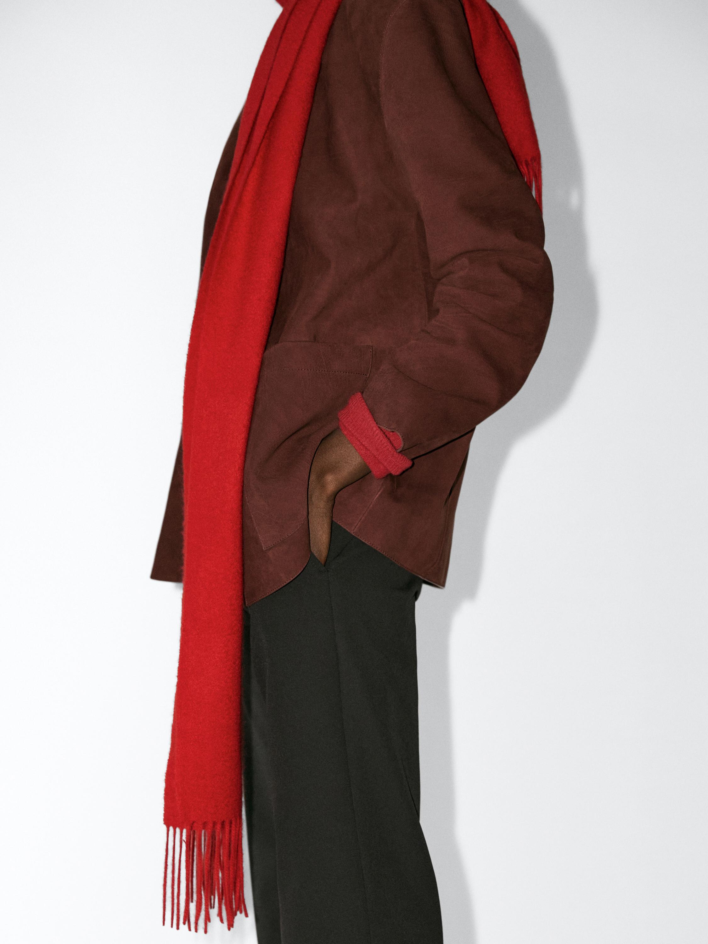 100% cashmere fringed scarf